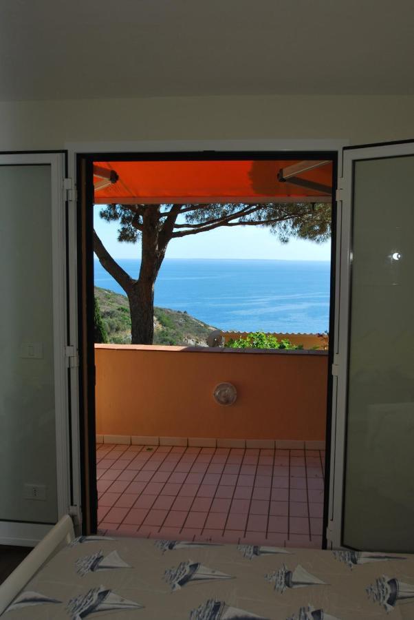 Grotta Azzurra Apartment - Cavoli - Terrazza Vista Mare, Clima E Parcheggio San Piero in Campo  Exteriör bild