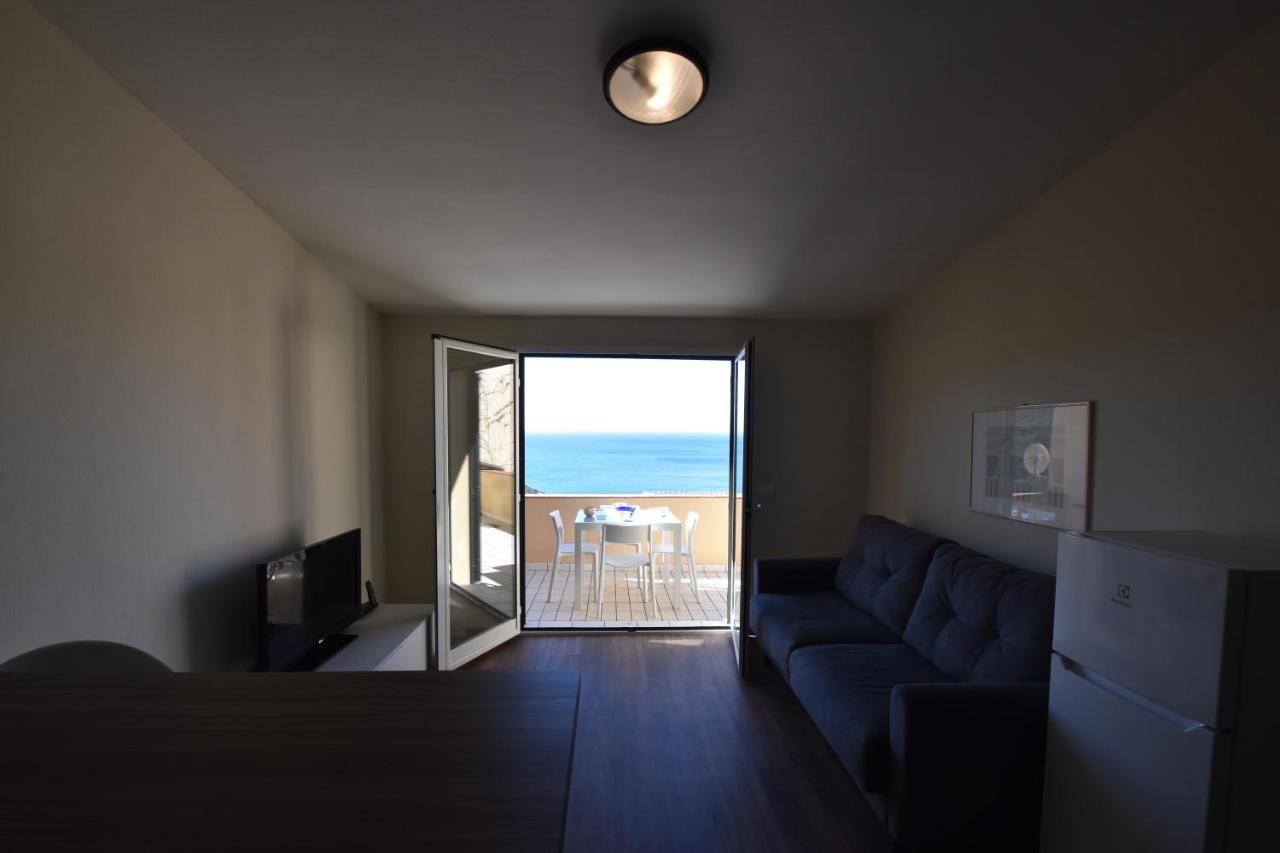 Grotta Azzurra Apartment - Cavoli - Terrazza Vista Mare, Clima E Parcheggio San Piero in Campo  Exteriör bild
